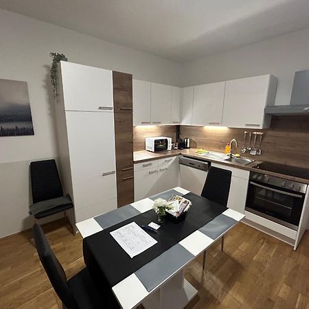 Paky Appartements 00313 브루크 안 데어 라이타 외부 사진